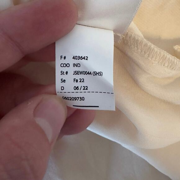 NWT Sam Edelman Varick V-Neck Ruffle Sleeve Satin Blouse Size XL Shifting Sand - Picture 10 of 11